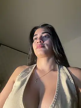 Snapshot of ZarahEvans chatting on January 2026 10:36:02 PM ZarahEvans online show from January 2026 10:36:02 PM