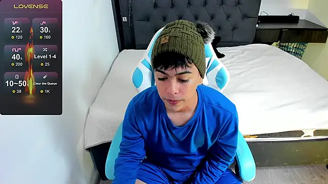 Snapshot of Franco_Rizzo_ chatting on December 2024 09:00:01 PM Franco Rizzo online show from December 2024 09:00:01 PM