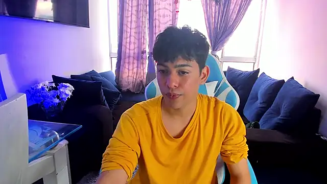 Snapshot of Franco_Rizzo_ chatting on January 2025 07:40:01 PM Franco Rizzo online show from January 2025 07:40:01 PM