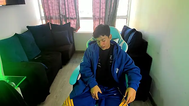 Snapshot of Franco_Rizzo_ chatting on January 2025 09:29:02 PM Franco Rizzo online show from January 2025 09:29:02 PM