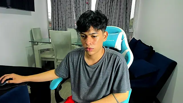 Snapshot of Franco_Rizzo_ chatting on February 2025 10:51:02 PM Franco Rizzo online show from February 2025 10:51:02 PM