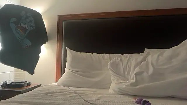 RoodoggXL online show from January 2026 11:04:01 AM