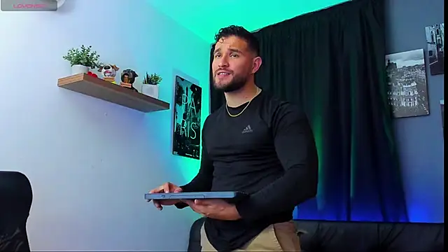 Snapshot of AndrewDiaz chatting on March 2025 07:47:01 AM AndrewDiaz online show from March 2025 07:47:01 AM