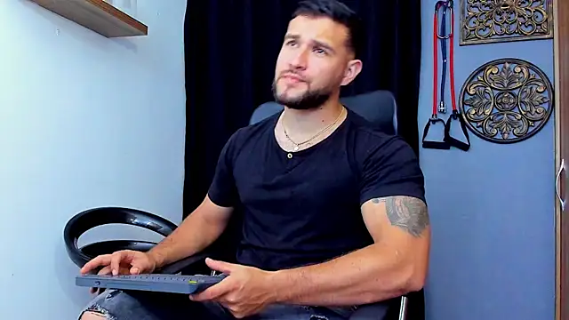 AndrewDiaz online show from January 2026 09:03:02 AM