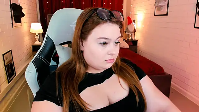 Snapshot of KimberlyMaran chatting on January 2025 12:15:02 PM KimberlyMaran online show from January 2025 12:15:02 PM