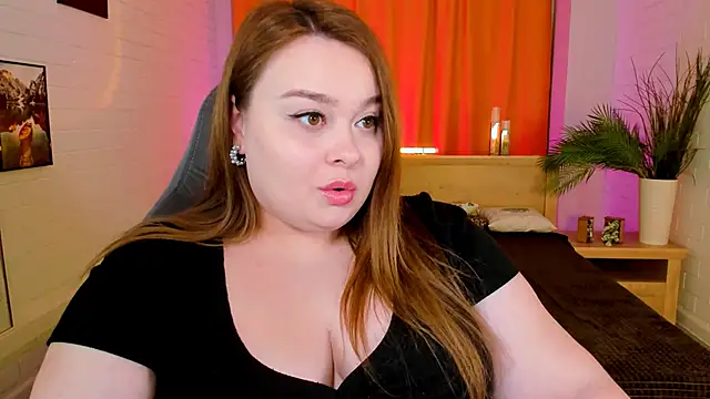 Snapshot of KimberlyMaran chatting on January 2025 03:25:01 PM KimberlyMaran online show from January 2025 03:25:01 PM