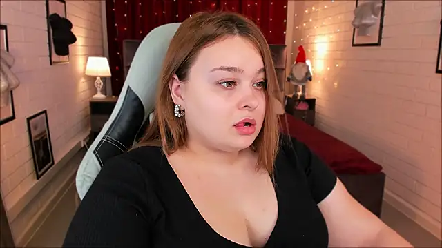 Snapshot of KimberlyMaran chatting on February 2025 09:05:02 AM KimberlyMaran online show from February 2025 09:05:02 AM