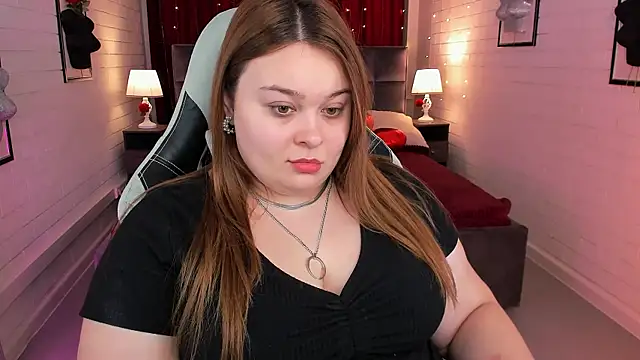 Snapshot of KimberlyMaran chatting on February 2025 09:10:01 AM KimberlyMaran online show from February 2025 09:10:01 AM