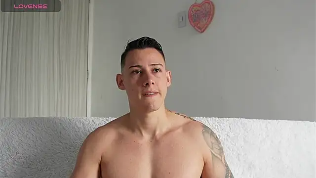 Muscle King Cum online show from April 2026 01:41:01 PM