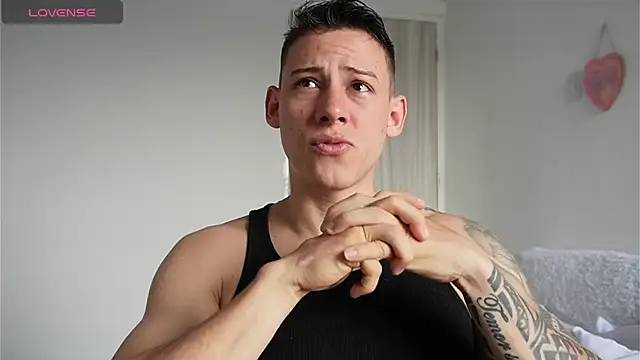 Muscle King Cum online show from April 2026 01:30:01 PM