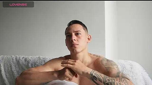Muscle King Cum online show from May 2026 01:53:01 PM