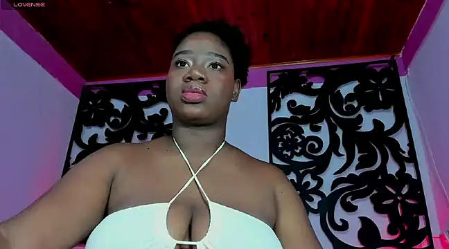 Snapshot of tanisha_bigboobs chatting on December 2024 07:54:01 PM tanisha bigboobs online show from December 2024 07:54:01 PM