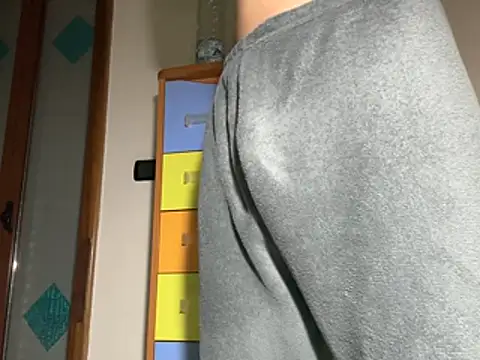 Snapshot of Drogon1000 chatting on February 2026 01:37:01 AM Drogon1000 online show from February 2026 01:37:01 AM