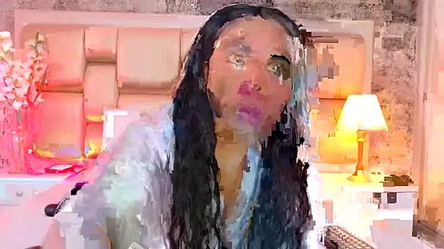 Snapshot of AlisonTravis chatting on October 2025 08:32:01 PM AlisonTravis online show from October 2025 08:32:01 PM