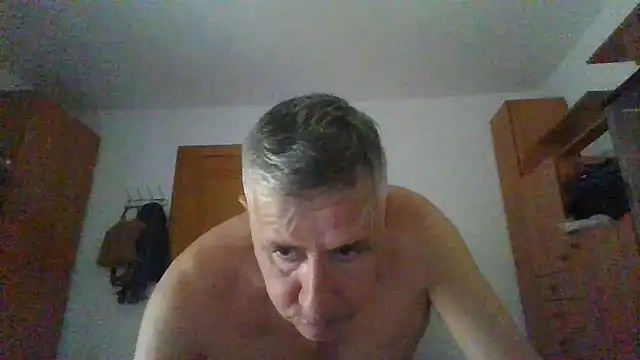 parejamlga58 online show from October 2025 01:18:02 PM