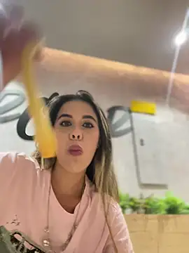 Snapshot of Emilia_Bakerr chatting on February 2025 06:27:02 PM Emilia Bakerr online show from February 2025 06:27:02 PM