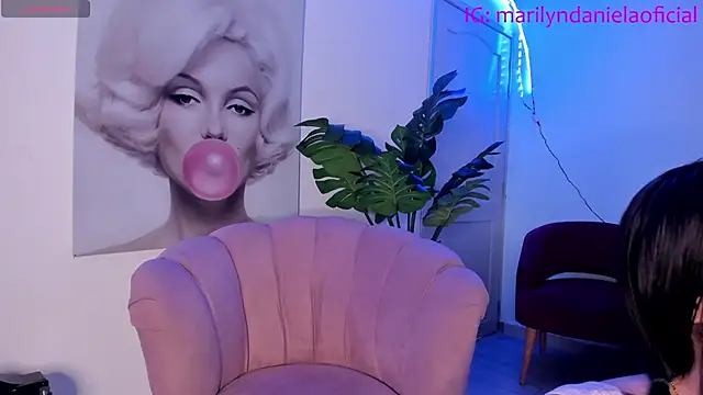 Marily Daniela  online show from December 2024 09:41:02 PM