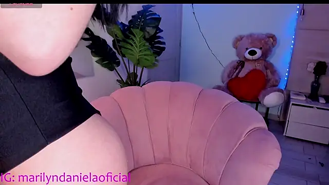 Marily Daniela  online show from March 2025 03:32:02 AM