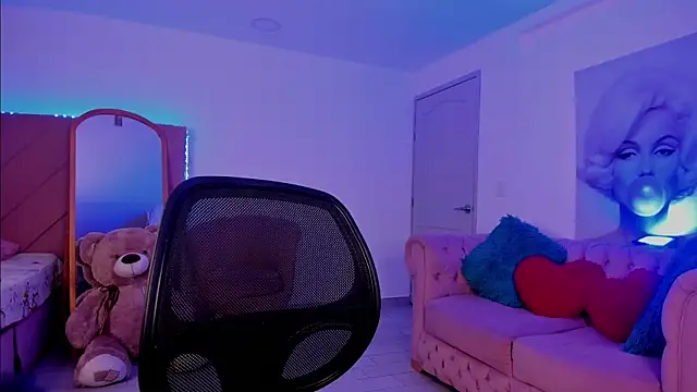 Marily Daniela  online show from September 2025 02:13:02 AM