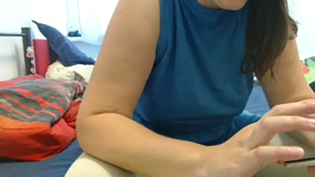 Snapshot of Lucinka1 chatting on October 2025 06:27:02 AM Lucinka1 online show from October 2025 06:27:02 AM