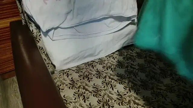 Snapshot of Lucinka1 chatting on February 2026 10:30:01 PM Lucinka1 online show from February 2026 10:30:01 PM