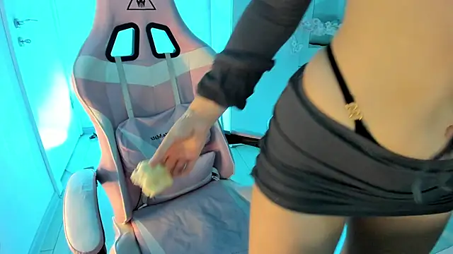 KaylaLaine online show from September 2025 06:02:02 AM