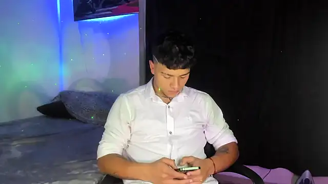 Dominic Biker   online show from December 2024 04:04:02 AM