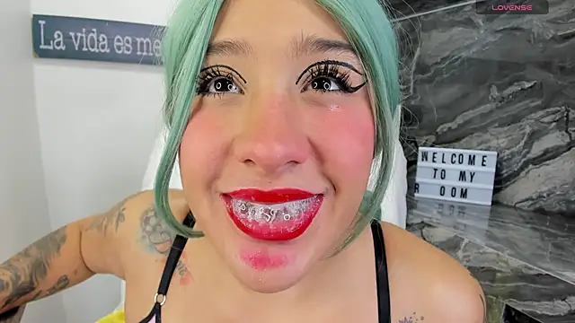 miss danika online show from November 2025 11:10:03 AM