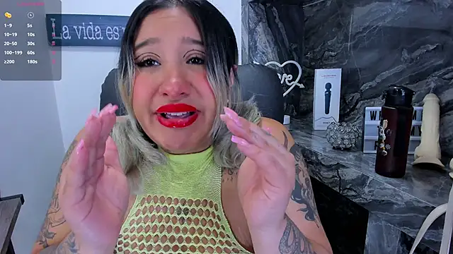 miss danika online show from April 2026 11:05:01 AM