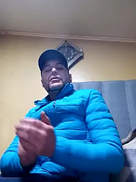 Snapshot of TrainedFinder5 chatting on October 2025 04:41:02 AM TrainedFinder5 online show from October 2025 04:41:02 AM