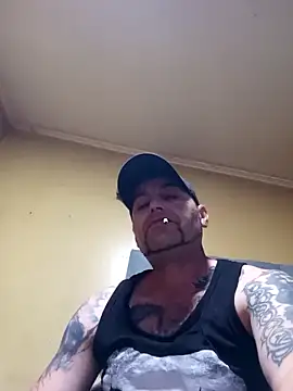 Snapshot of TrainedFinder5 chatting on October 2025 12:44:02 AM TrainedFinder5 online show from October 2025 12:44:02 AM