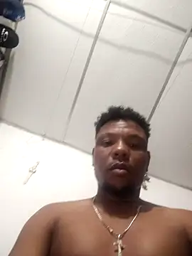 hugo3918  online show from November 2025 12:29:02 PM