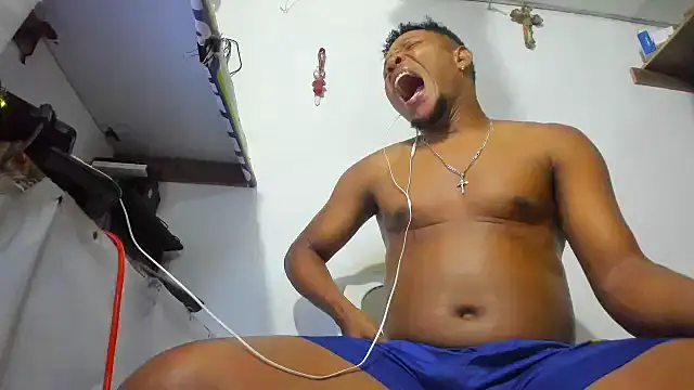 hugo3918  online show from February 2026 03:21:02 AM