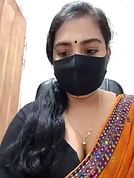 Snapshot of Ritusri_Dotta chatting on January 2025 04:42:01 PM Ritusri Dotta online show from January 2025 04:42:01 PM