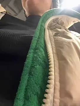 Snapshot of LikaCat chatting on January 2025 06:12:01 AM LikaCat online show from January 2025 06:12:01 AM