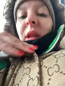 Snapshot of LikaCat chatting on January 2025 04:14:02 AM LikaCat online show from January 2025 04:14:02 AM