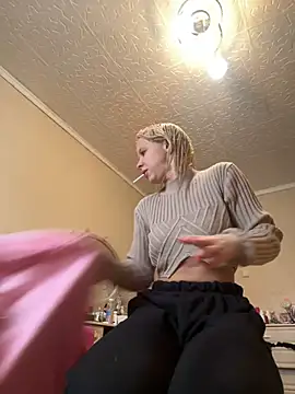 Snapshot of LikaCat chatting on February 2025 04:14:02 AM LikaCat online show from February 2025 04:14:02 AM