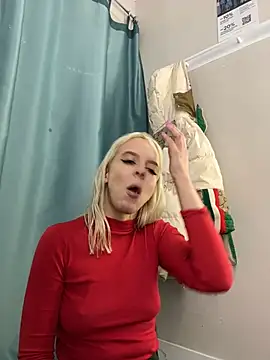 Snapshot of LikaCat chatting on March 2025 07:37:02 AM LikaCat online show from March 2025 07:37:02 AM