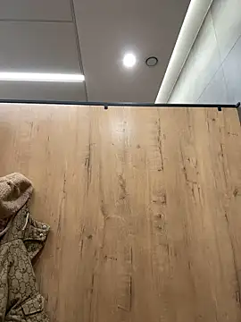 Snapshot of LikaCat chatting on March 2025 07:18:01 AM LikaCat online show from March 2025 07:18:01 AM