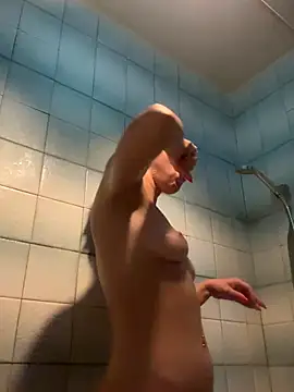 Snapshot of LikaCat chatting on September 2025 03:06:02 AM LikaCat online show from September 2025 03:06:02 AM