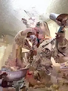 Snapshot of LikaCat chatting on October 2025 02:01:02 AM LikaCat online show from October 2025 02:01:02 AM