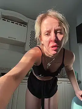 LikaCat online show from February 2026 04:06:02 AM