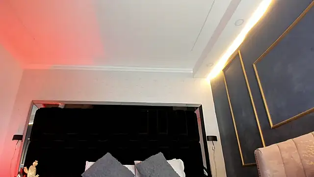 NikkySmiith online show from February 2025 07:27:02 PM