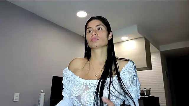 Alondra fetish online show from June 2026 01:19:02 AM