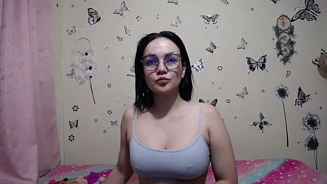 Snapshot of Nicolle-sky chatting on May 2026 08:30:01 AM Nicolle-sky online show from May 2026 08:30:01 AM