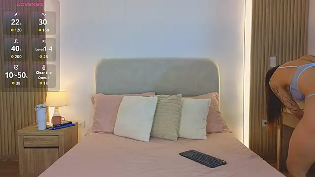 KristennBlue online show from June 2026 05:17:01 PM