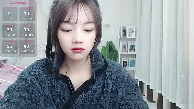 Snapshot of Jenny-Z chatting on March 2025 02:25:01 AM Jenny-Z online show from March 2025 02:25:01 AM