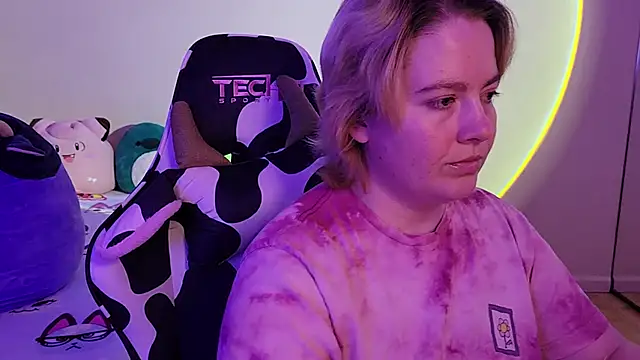 Snapshot of InternetFairy_XO chatting on January 2025 05:33:01 AM InternetFairy XO online show from January 2025 05:33:01 AM