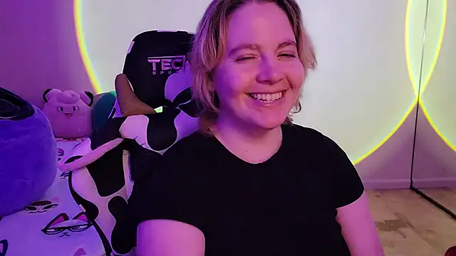 Snapshot of InternetFairy_XO chatting on February 2025 03:30:02 AM InternetFairy XO online show from February 2025 03:30:02 AM