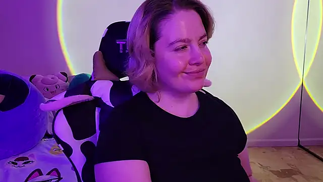 Snapshot of InternetFairy_XO chatting on February 2025 07:07:02 AM InternetFairy XO online show from February 2025 07:07:02 AM